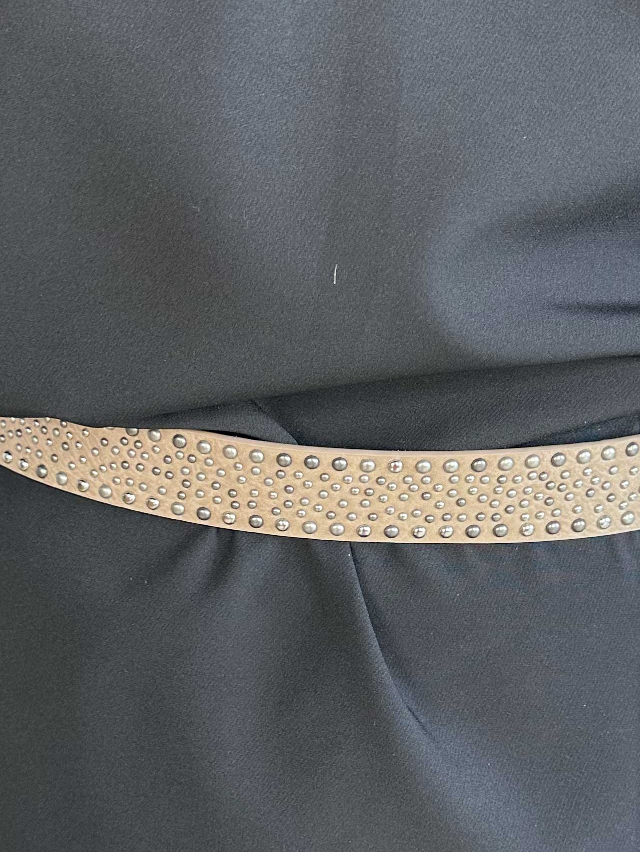 Medea - Bælte pyntet med nitter